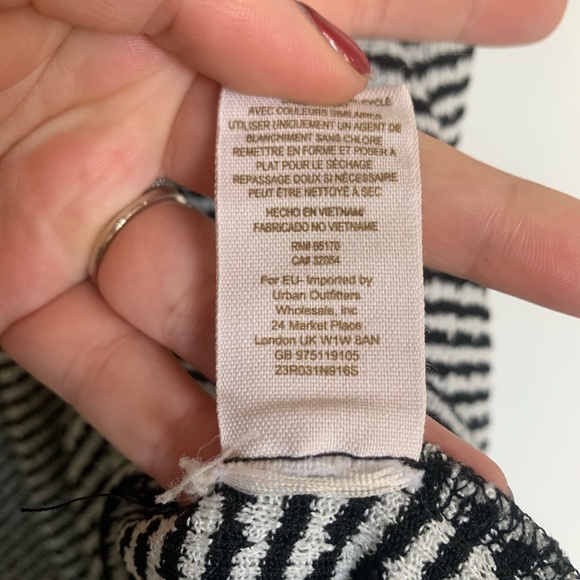 Free People FP Beach Black/White Striped Keyhole Skater Dress Size Small EUC - Picture 6 of 7